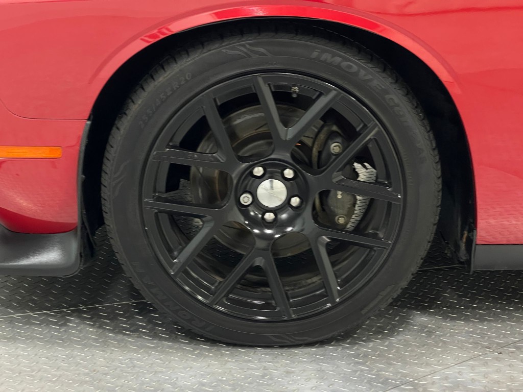 2016 Dodge Challenger Image 33