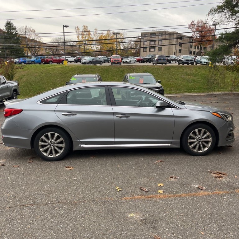 2016 Hyundai Sonata Image 4