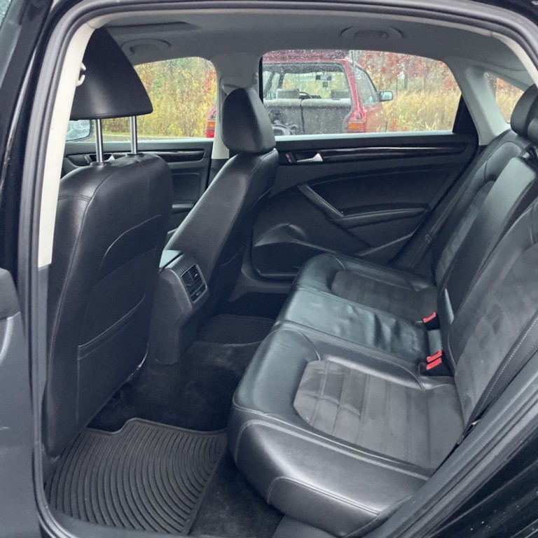 2015 Volkswagen Passat Image 15