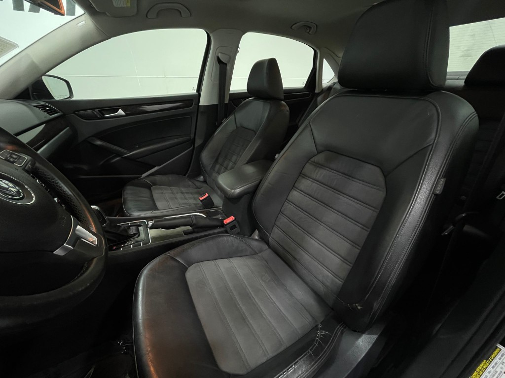2015 Volkswagen Passat Image 13
