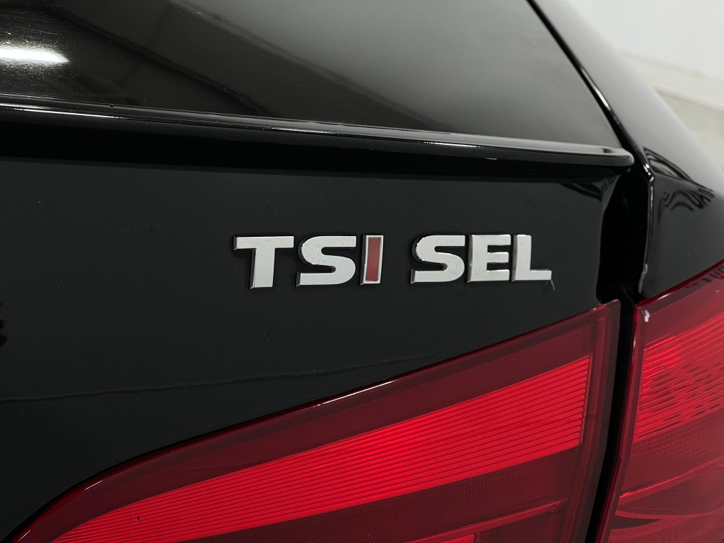 2015 Volkswagen Passat Image 38