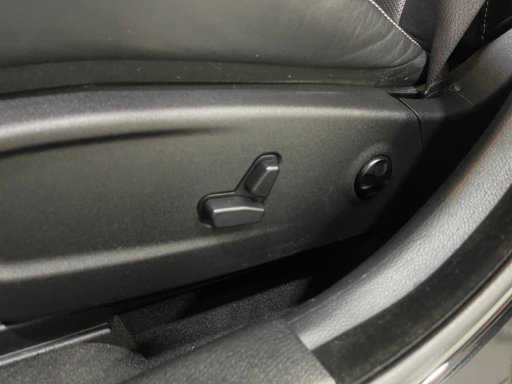 2015 Dodge Charger Image 17