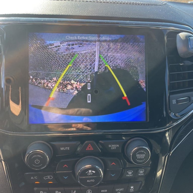 2019 Jeep Grand Cherokee Image 12