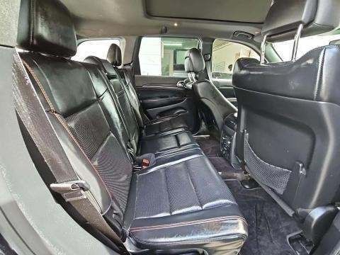 2017 Jeep Grand Cherokee Image 8