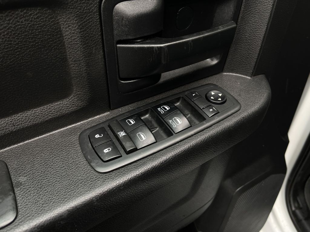 2017 RAM 2500 Image 14