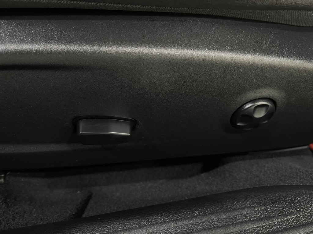 2020 Dodge Challenger Image 17