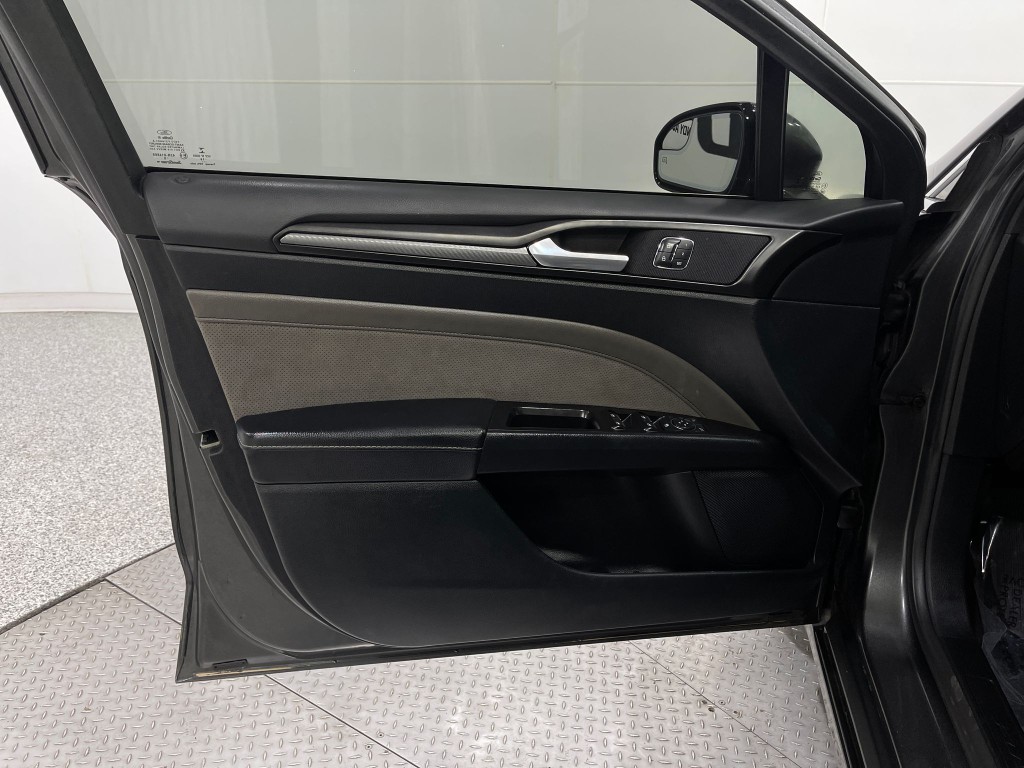 2017 Ford Fusion Image 14