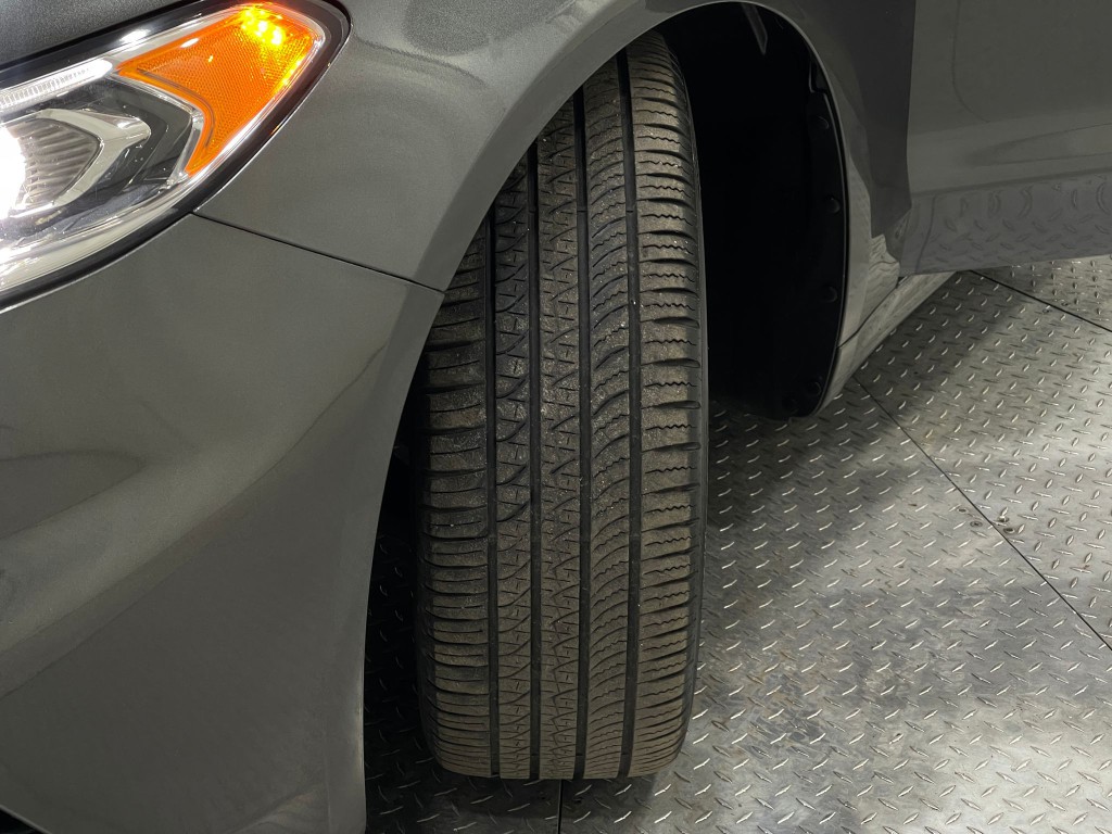 2017 Ford Fusion Image 33