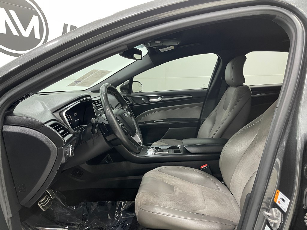 2017 Ford Fusion Image 12