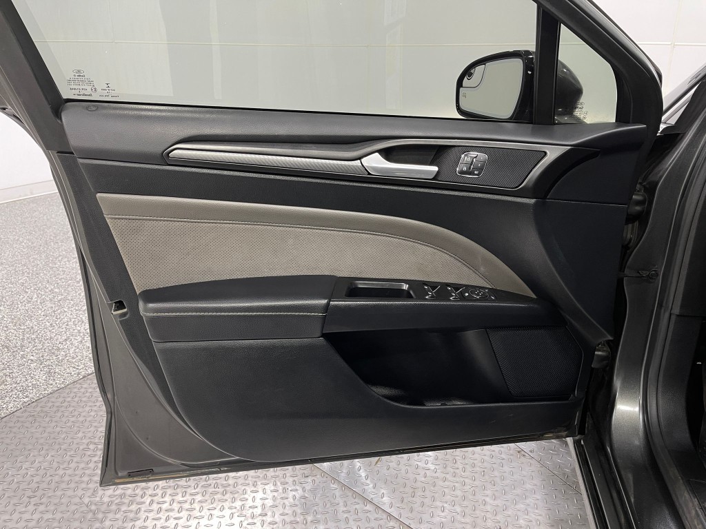 2017 Ford Fusion Image 14