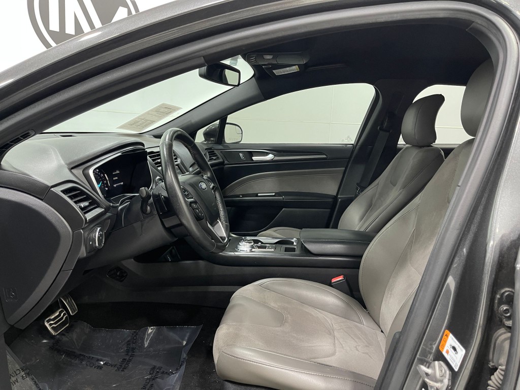 2017 Ford Fusion Image 11