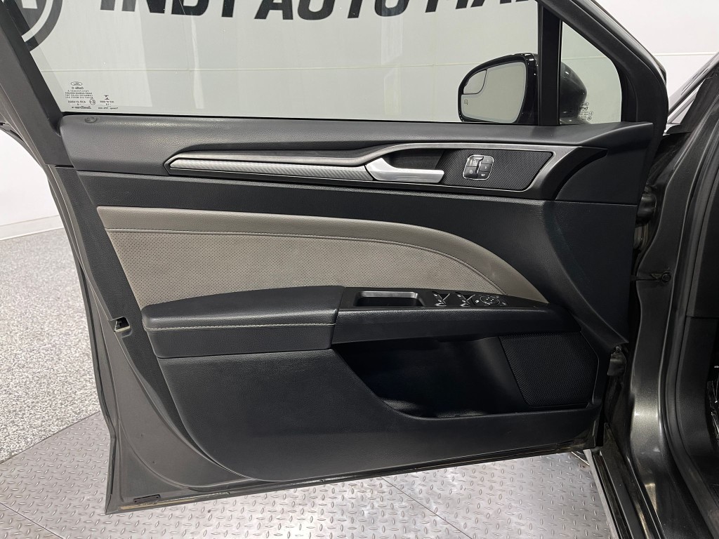 2017 Ford Fusion Image 13