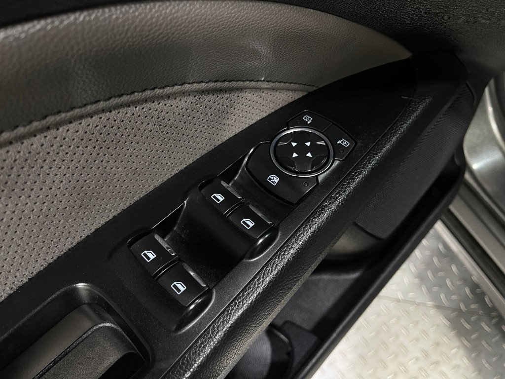 2017 Ford Fusion Image 14