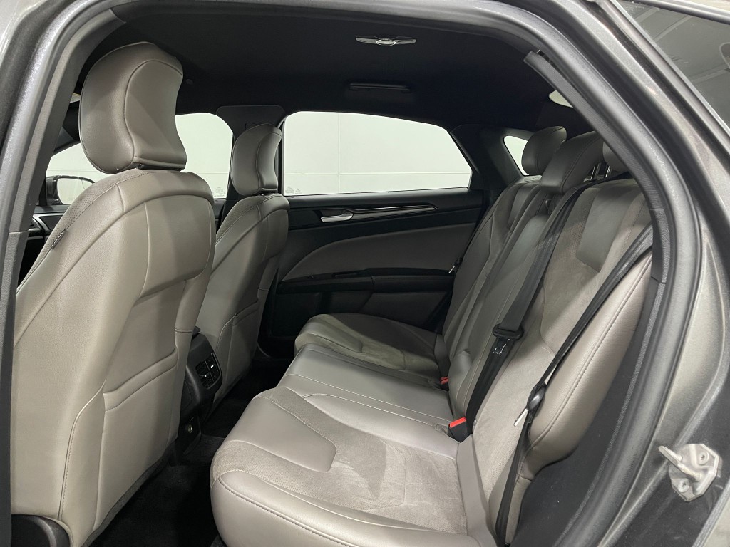 2017 Ford Fusion Image 27