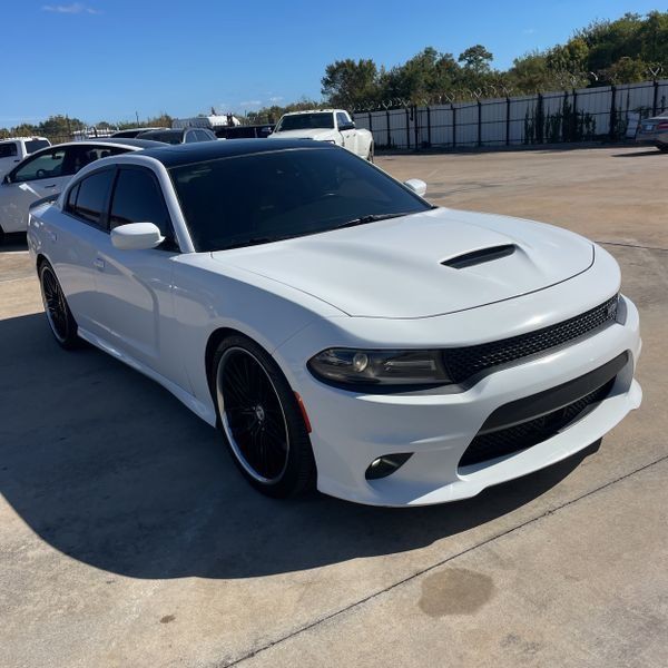 2017 Dodge Charger Image 1