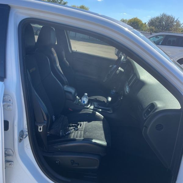 2017 Dodge Charger Image 8