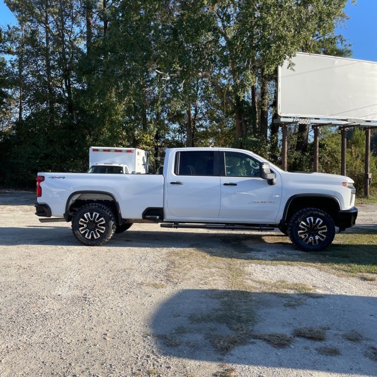2021 Chevrolet Silverado 1500 Image 3