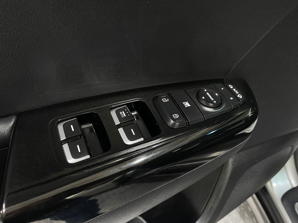 2021 Kia Sportage Image 14