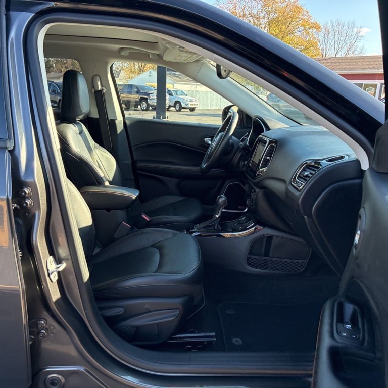 2018 Jeep Compass Image 8