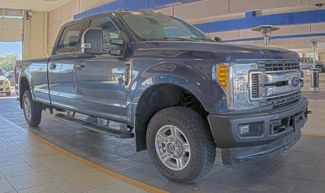 2017 Ford F-250 Image 1