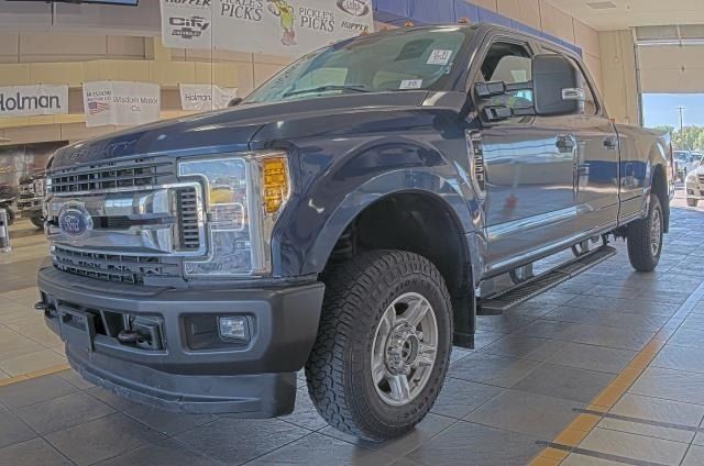 2017 Ford F-250 Image 2