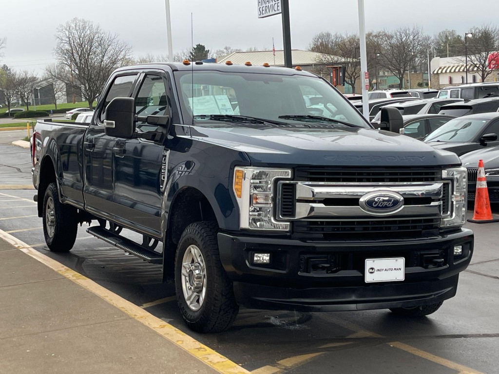 2017 Ford F-250 Image 2