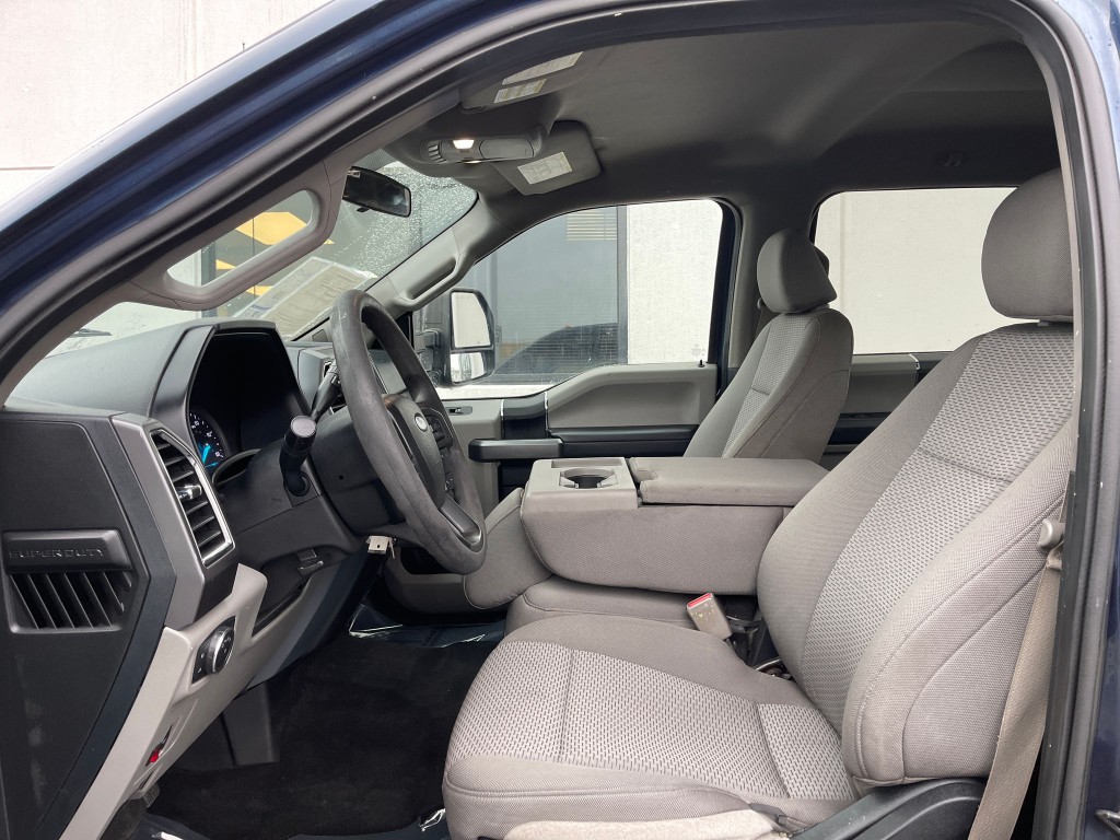 2017 Ford F-250 Image 9