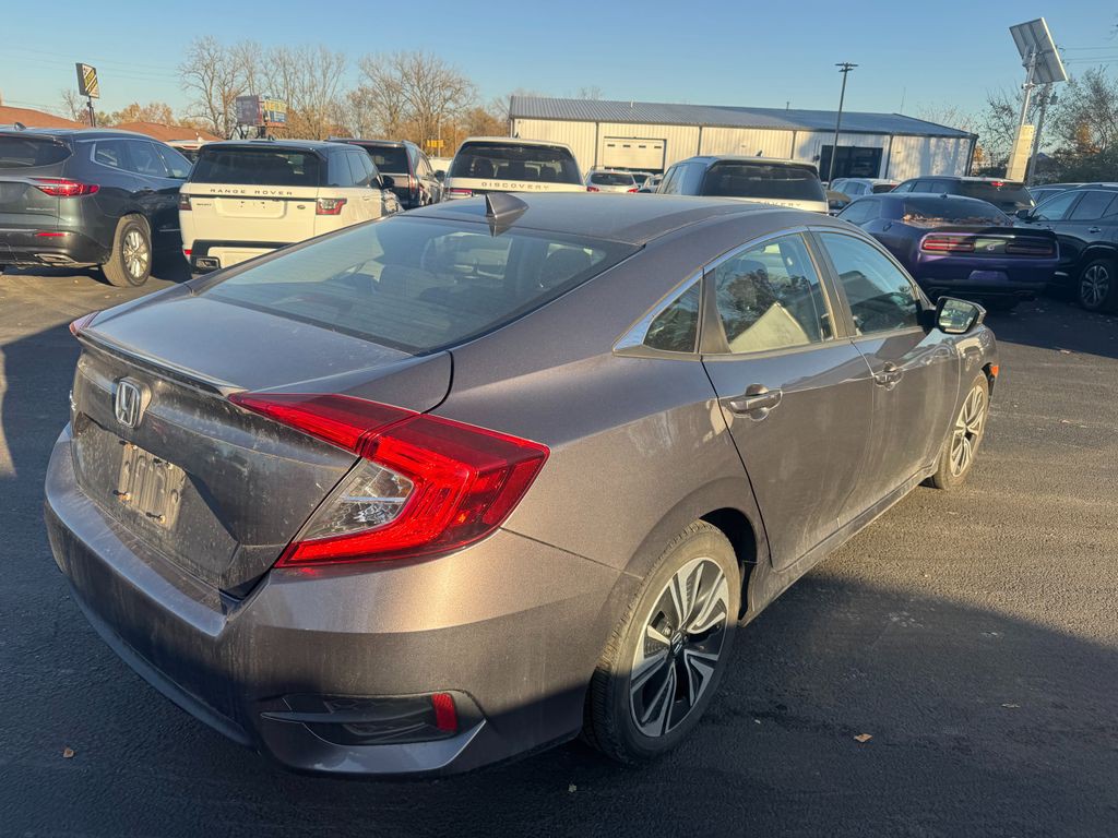 2017 Honda Civic Image 4