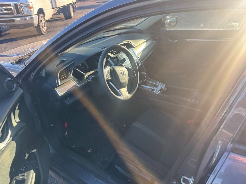 2017 Honda Civic Image 6