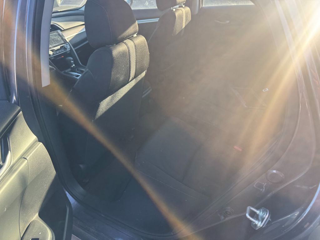 2017 Honda Civic Image 9