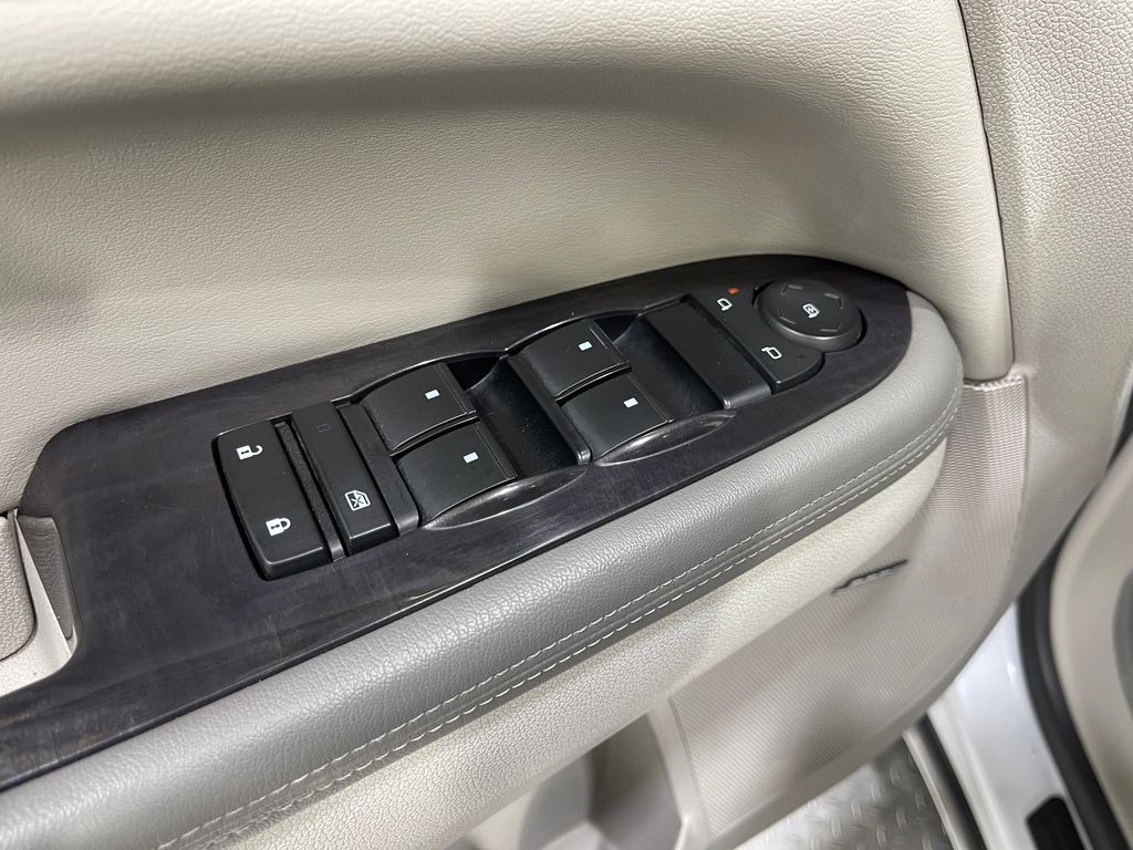 2016 Buick Enclave Image 18