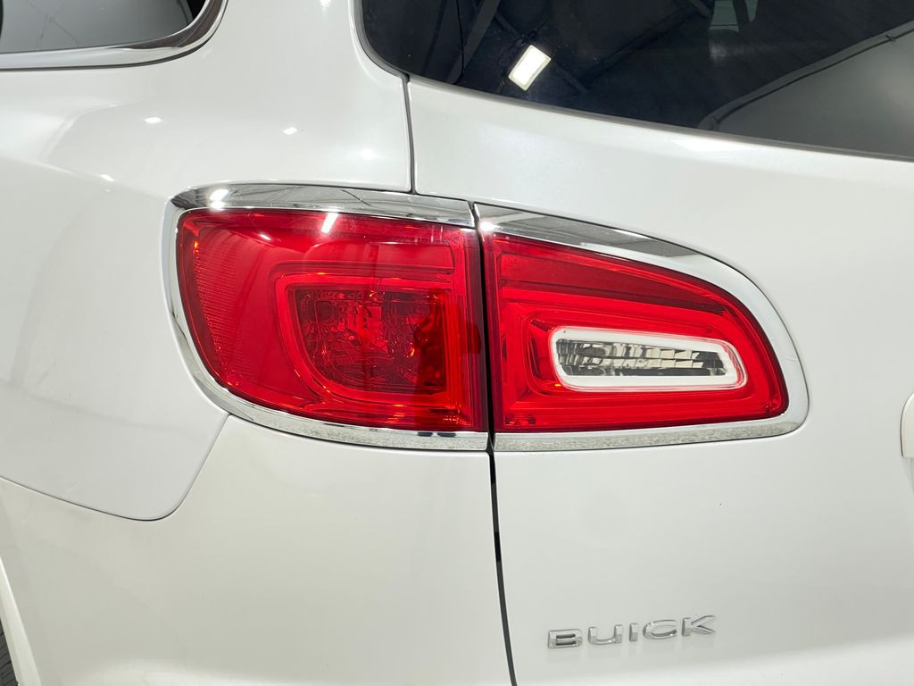 2016 Buick Enclave Image 37