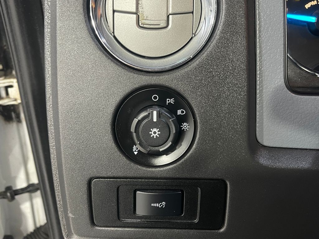 2014 Ford F-150 Image 20