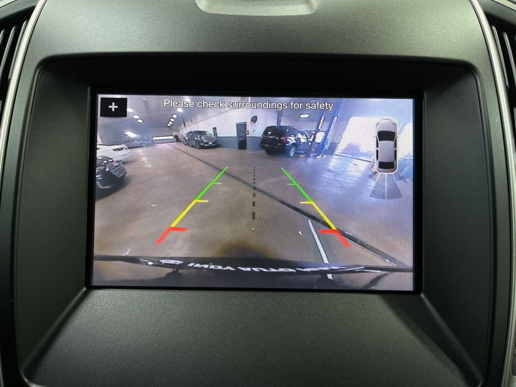 2019 Ford Edge Image 11