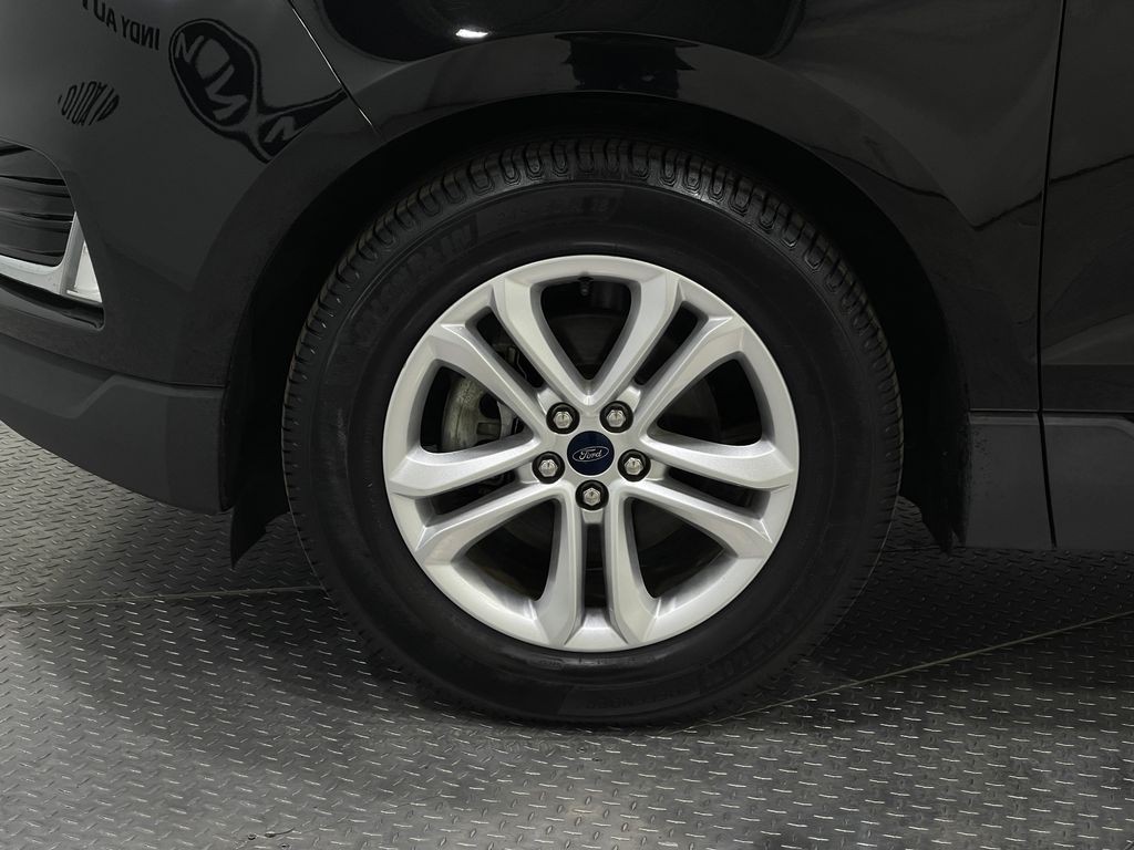 2019 Ford Edge Image 36