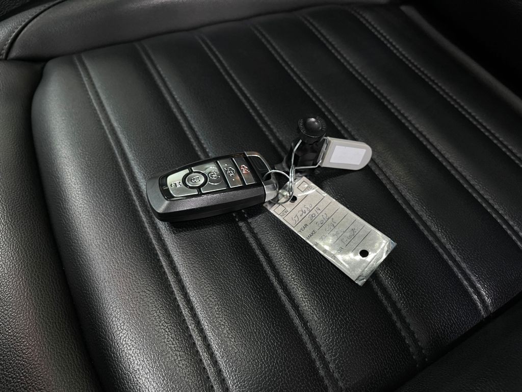 2019 Ford Edge Image 38