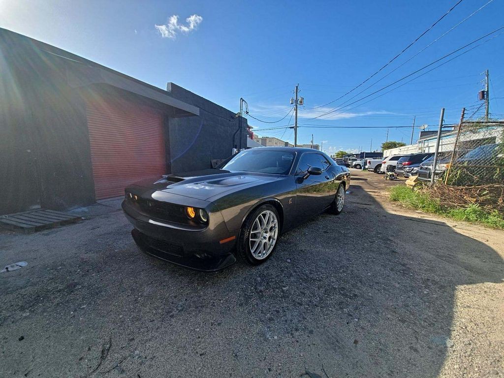 2019 Dodge Challenger Image 2
