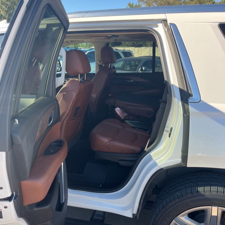 2018 Cadillac Escalade Image 14