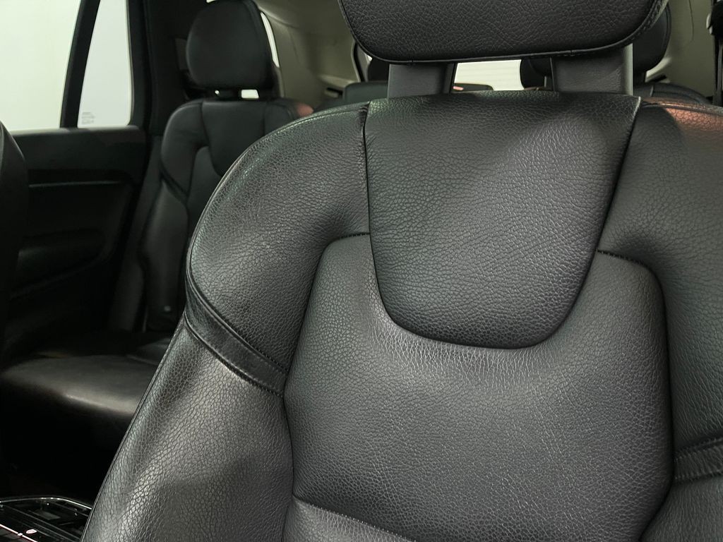 2018 Volvo XC90 Image 18