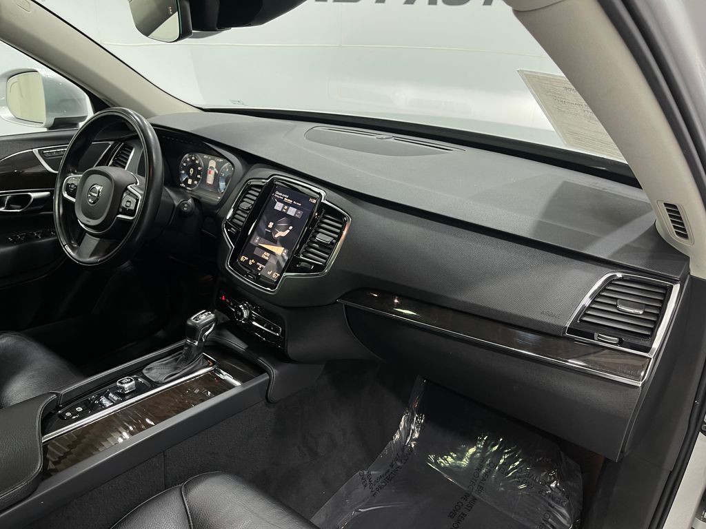 2018 Volvo XC90 Image 20