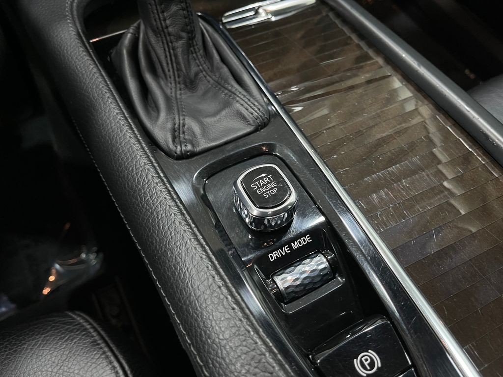 2018 Volvo XC90 Image 21