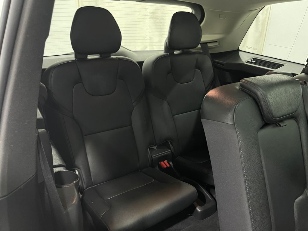 2018 Volvo XC90 Image 32