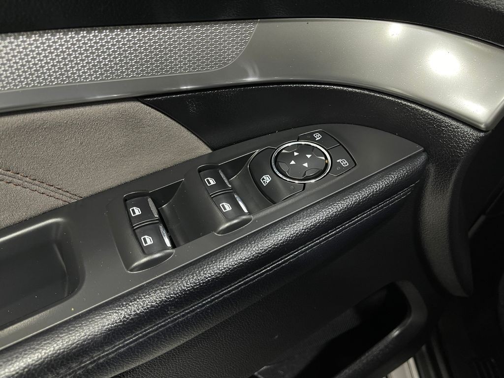 2017 Ford Explorer Image 14