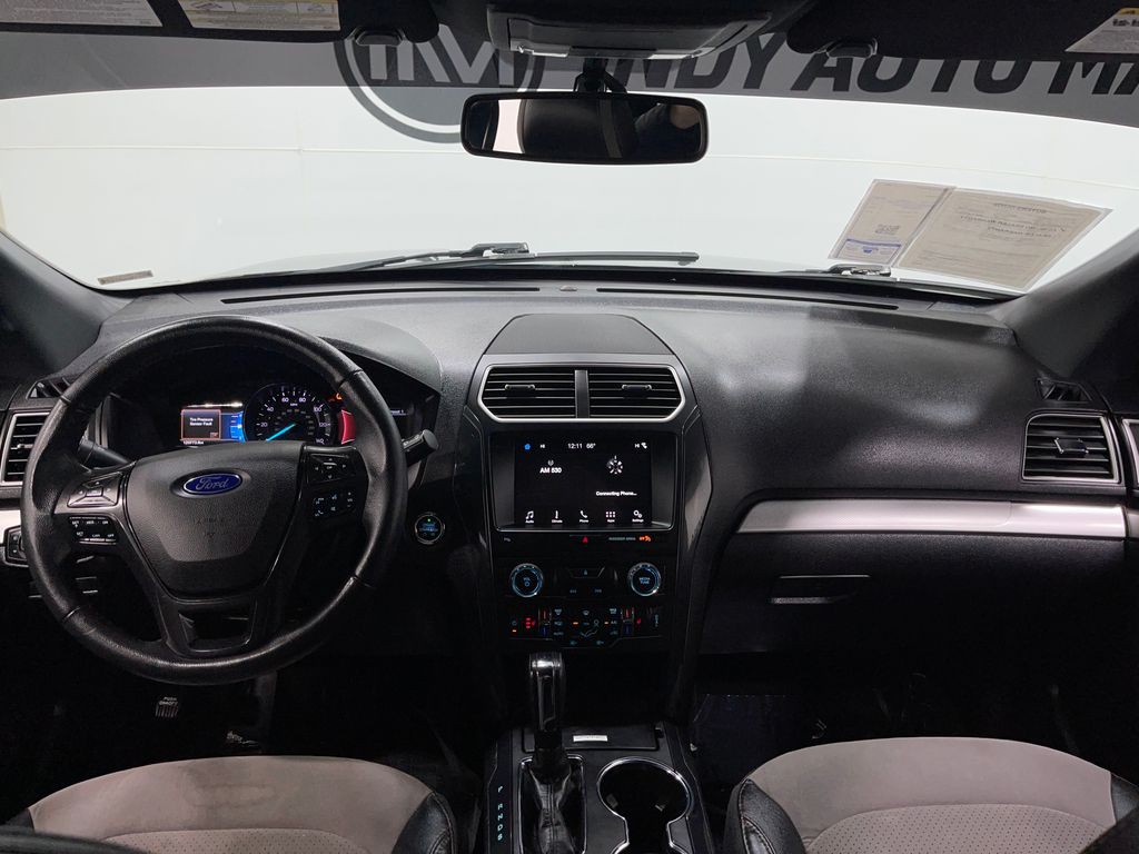 2017 Ford Explorer Image 17