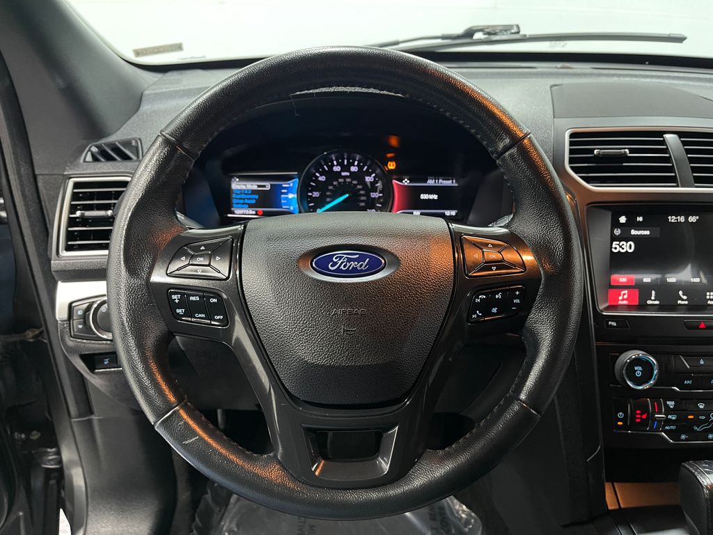 2017 Ford Explorer Image 20