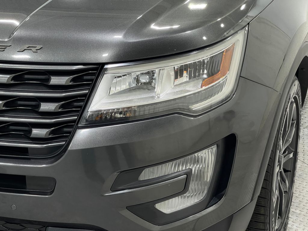 2017 Ford Explorer Image 32
