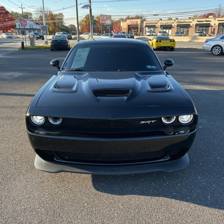 2016 Dodge Challenger Image 2