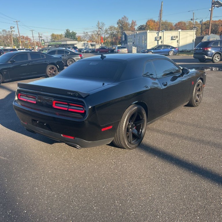 2016 Dodge Challenger Image 6