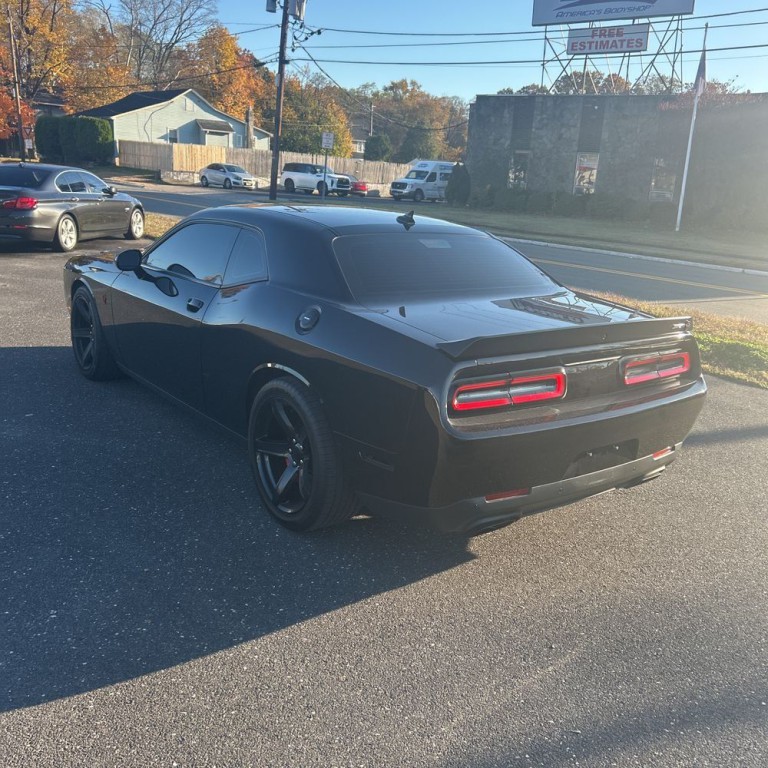 2016 Dodge Challenger Image 7