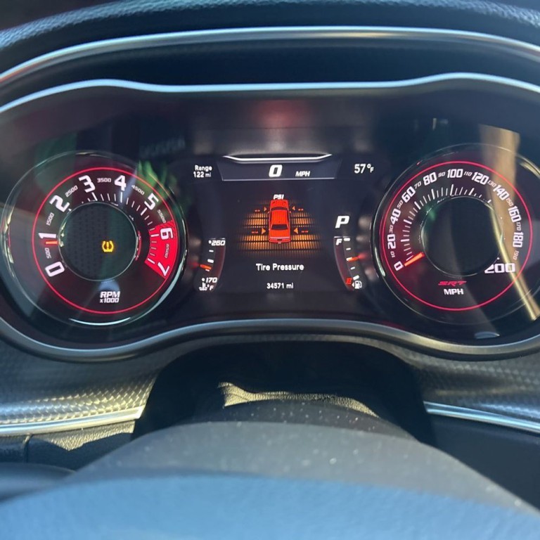 2016 Dodge Challenger Image 10